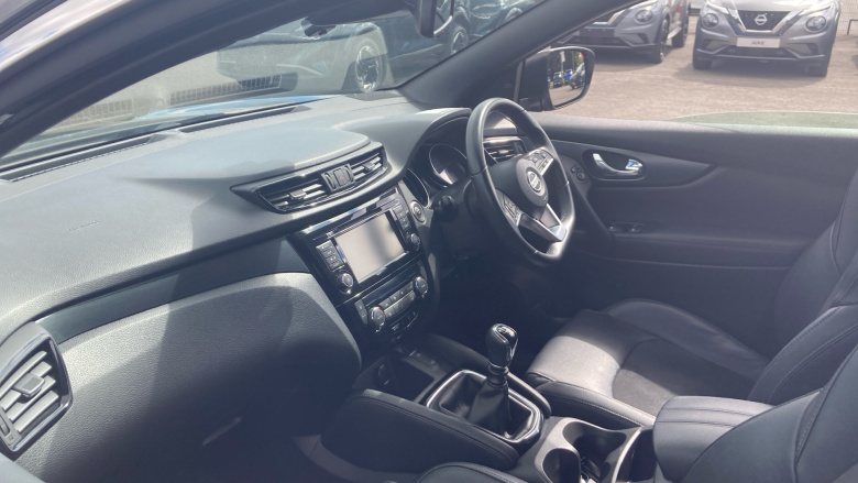 Nissan Qashqai 1.3 DiG-T N-Tec 5dr Petrol Hatchback